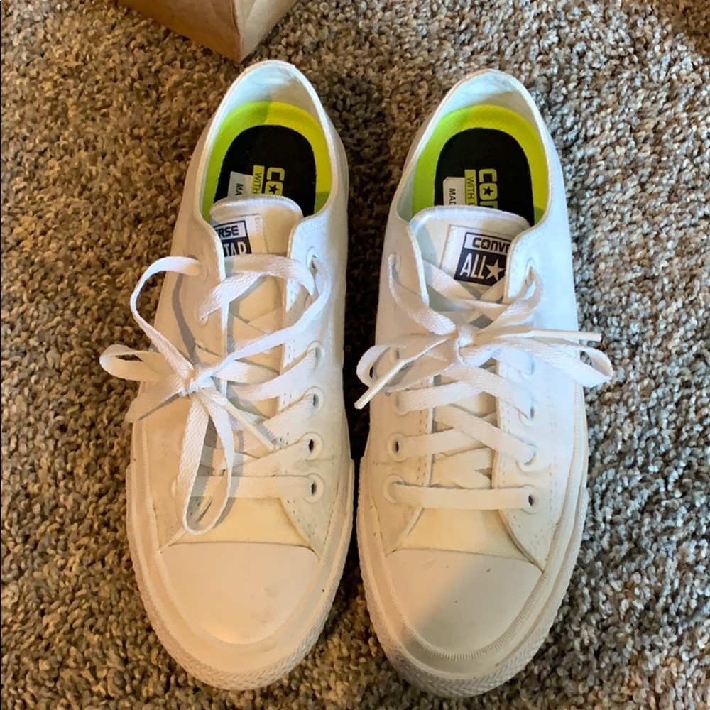 Women’s size 7 white converse